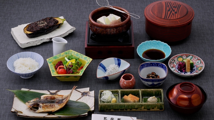 【朝食付プラン】温泉旅館の朝食で満ち足りた一日の始まりを【朝食はお部屋食】